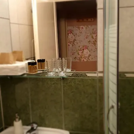 Bed and breakfast Sólyomvár-lak 3*
