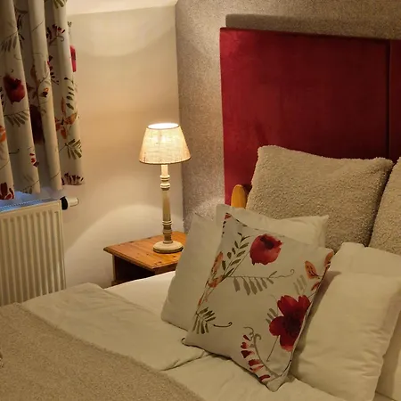 Bed and breakfast Sólyomvár-lak 3*