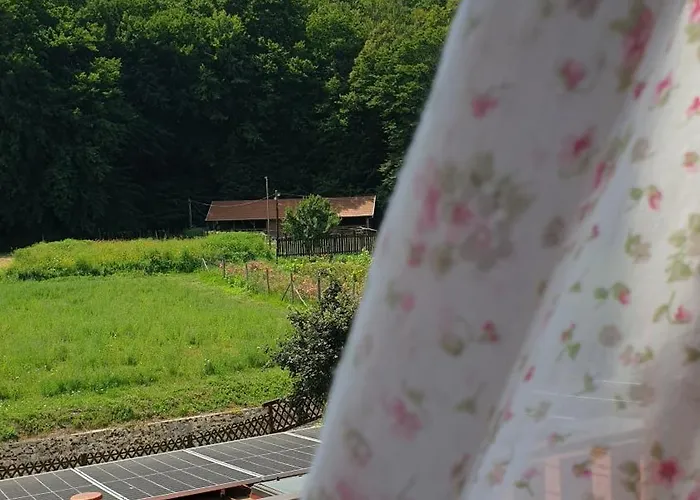 Solyomvar-lak Bed & Breakfast Komloska